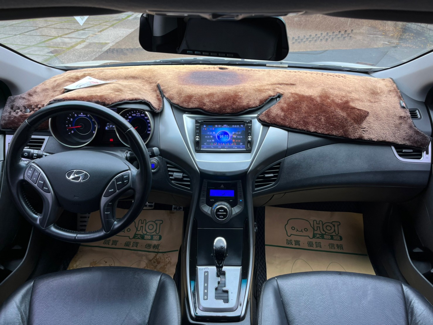 2013年HYUNDAI ELANTRA可車換車〃零元購車〃免頭期款〃可全額貸款〃超貸拿現金  第17張相片