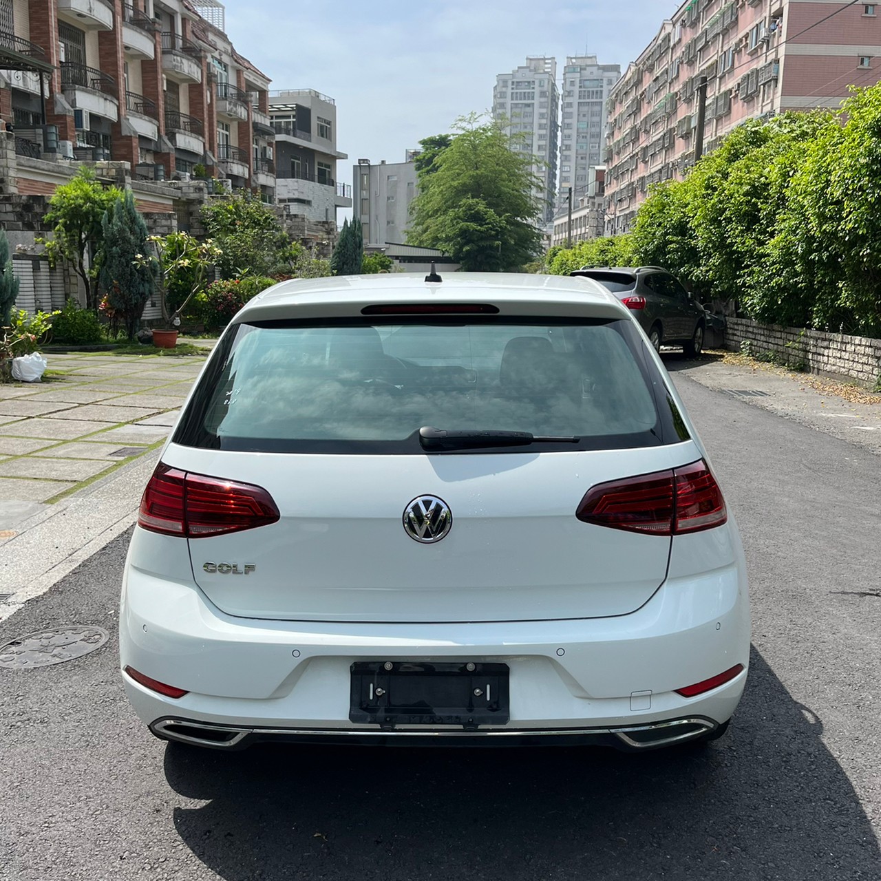 2018年VOLKSWAGEN GOLF可車換車〃零元購車〃免頭期款〃可全額貸款〃超貸拿現金  第7張相片