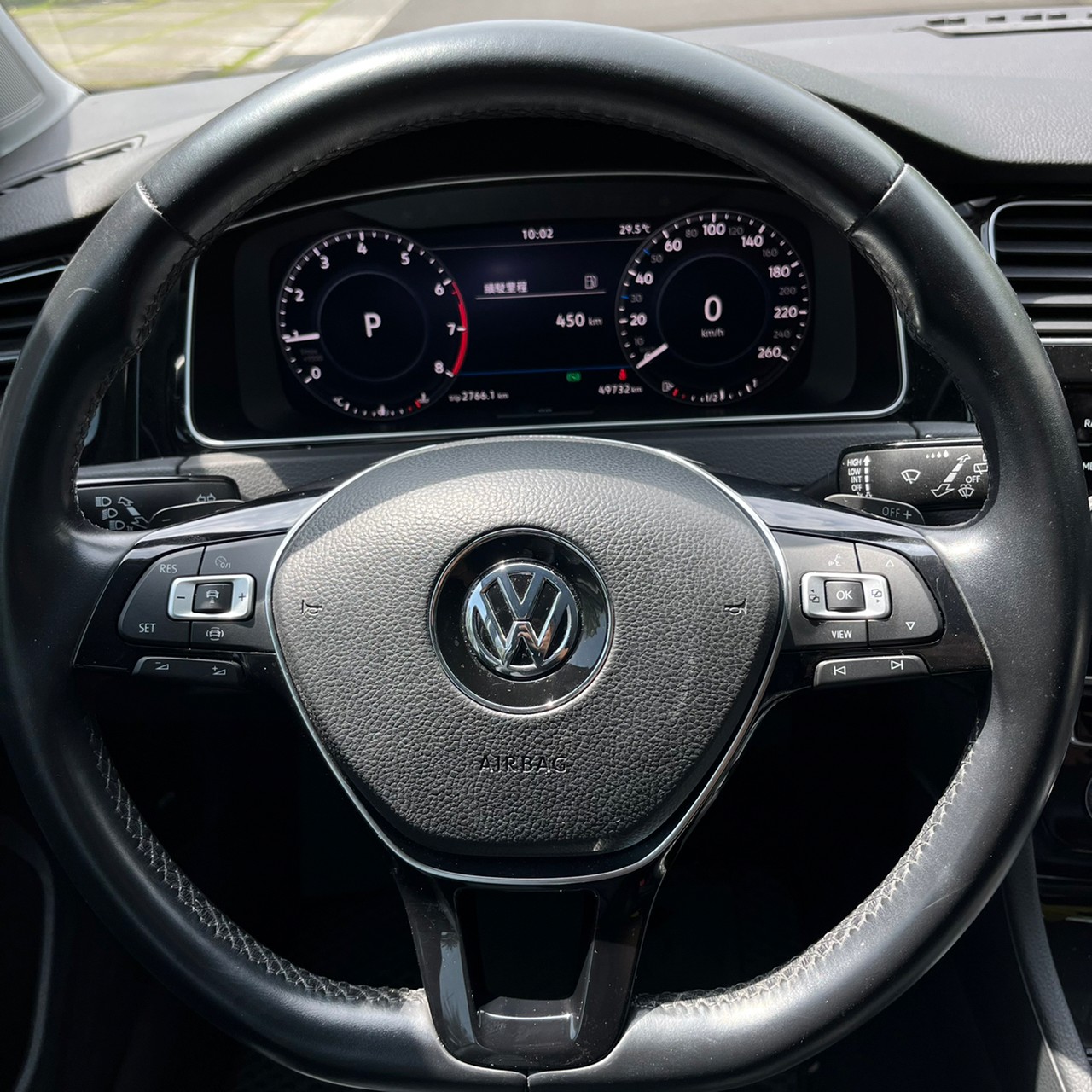 2018年VOLKSWAGEN GOLF可車換車〃零元購車〃免頭期款〃可全額貸款〃超貸拿現金  第12張相片