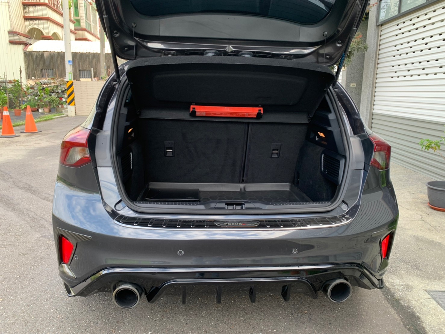 2019年FORD FOCUS可車換車〃零元購車〃免頭期款〃可全額貸款〃超貸拿現金  第14張相片