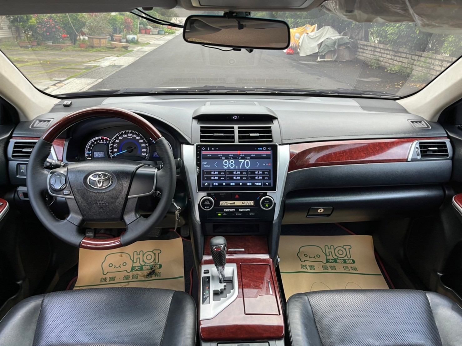 2012年TOYOTA CAMRY可車換車〃零元購車〃免頭期款〃可全額貸款〃超貸拿現金  第15張相片