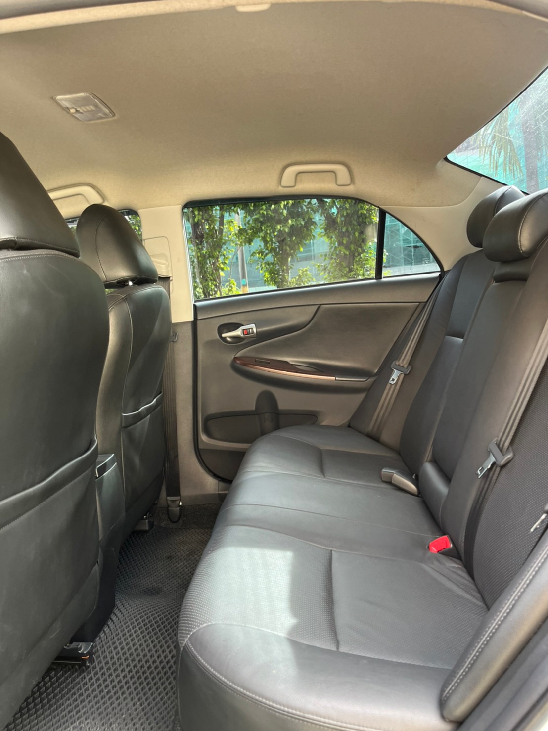 2012年TOYOTA ALTIS可車換車〃零元購車〃免頭期款〃可全額貸款〃超貸拿現金  第14張相片