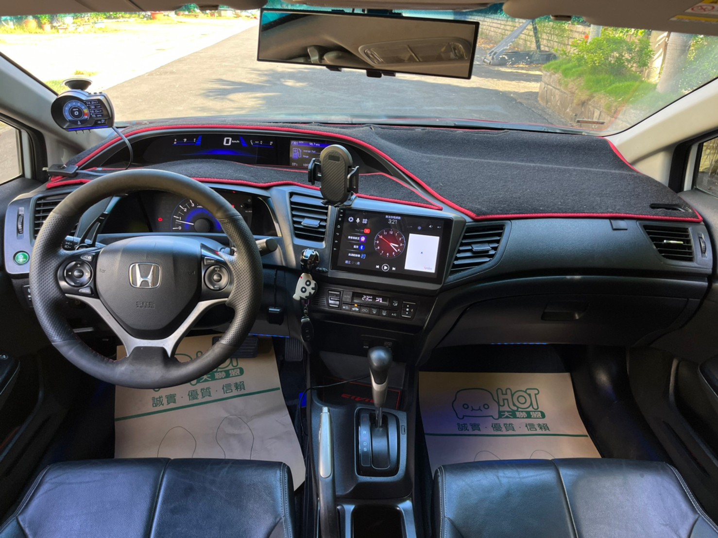2014年HONDA CIVIC可車換車〃零元購車〃免頭期款〃可全額貸款〃超貸拿現金  第15張相片