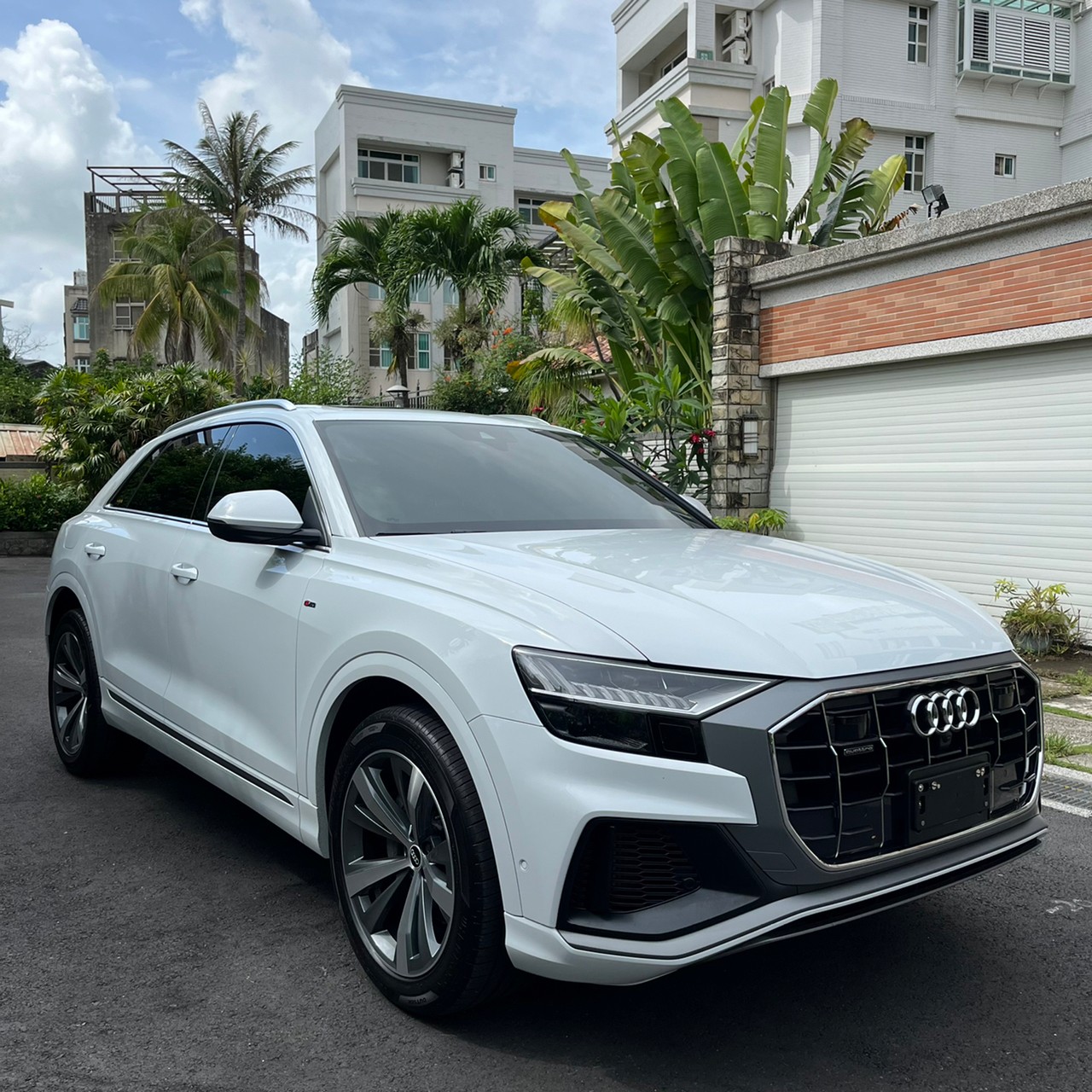 2021年AUDI Q8可車換車〃零元購車〃免頭期款〃可全額貸款〃超貸拿現  第2張相片
