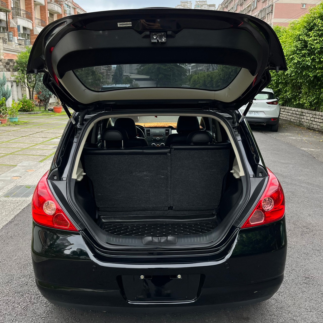 2010年NISSAN TIIDA可車換車〃零元購車〃免頭期款〃可全額貸款〃超貸拿現金  第6張相片