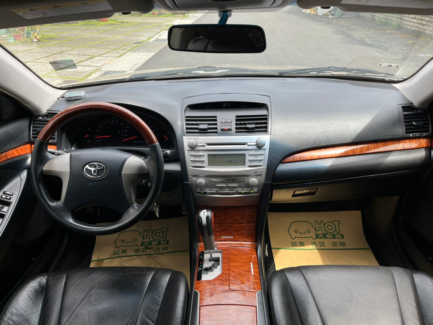 2007年TOYOTA CAMRY可車換車〃零元購車〃免頭期款〃可全額貸款〃超貸拿現金  第13張相片