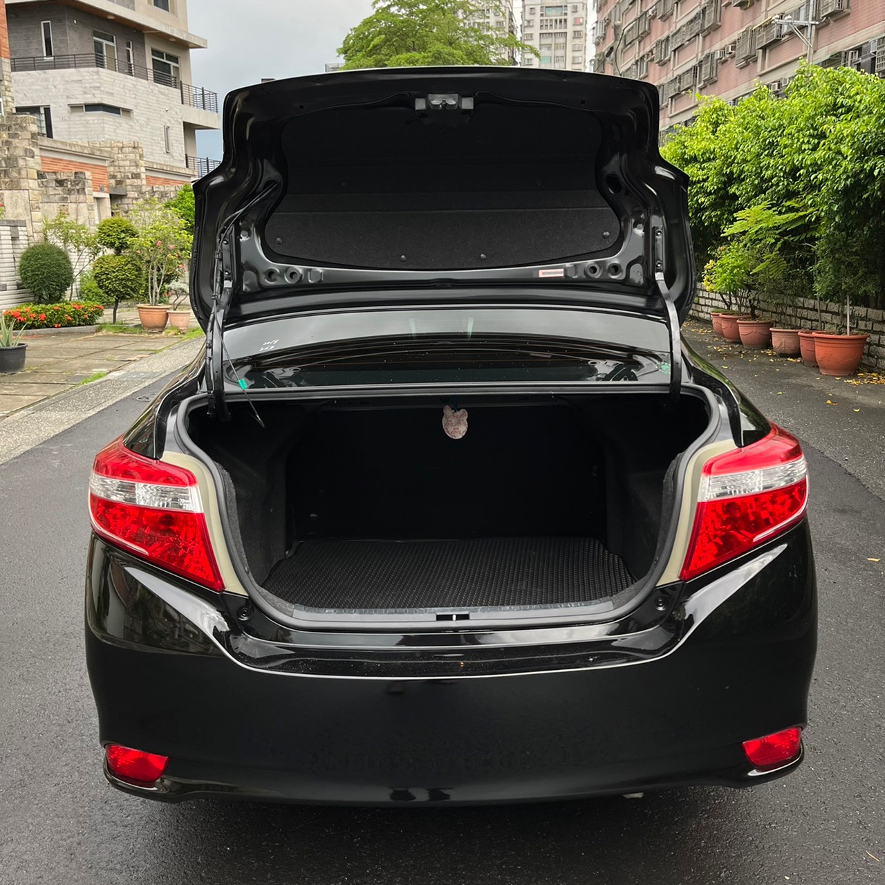 2015年TOYOTA VIOS可車換車〃零元購車〃免頭期款〃可全額貸款〃超貸拿現金  第7張相片