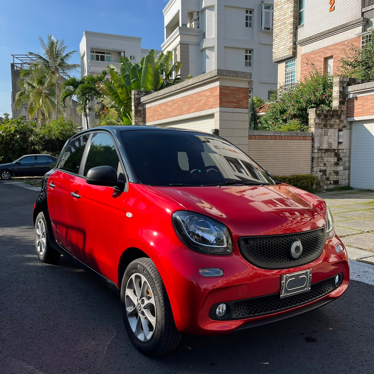 2018年SMART FORFOUR可車換車〃零元購車〃免頭期款〃可全額貸款〃超貸拿現金  第3張相片