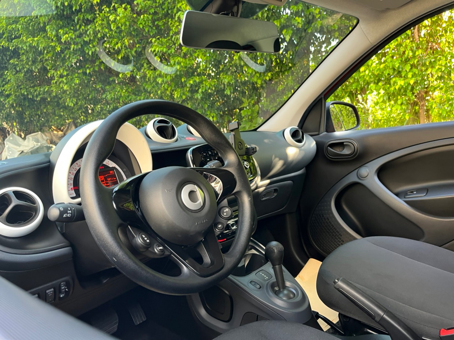 2018年SMART FORFOUR可車換車〃零元購車〃免頭期款〃可全額貸款〃超貸拿現金  第11張相片