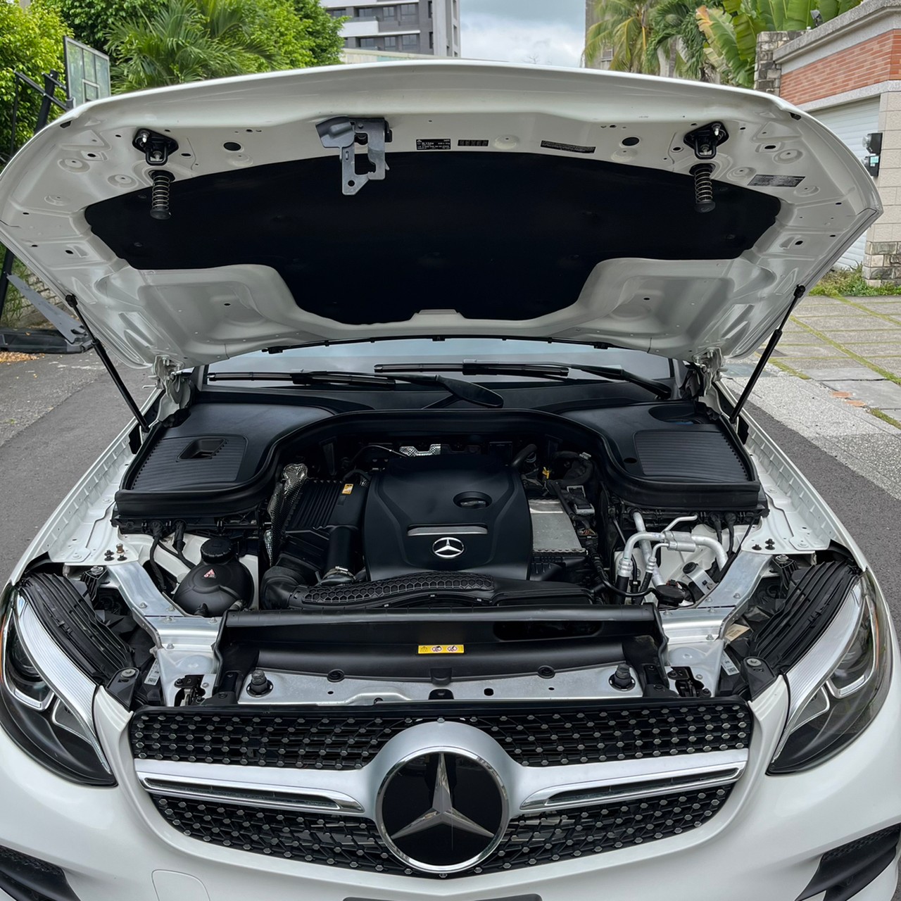 2018年MERCEDES BENZ GLC300 COUPE可車換車〃零元購車〃免頭期款〃可全額貸款〃超貸拿現金  第9張相片