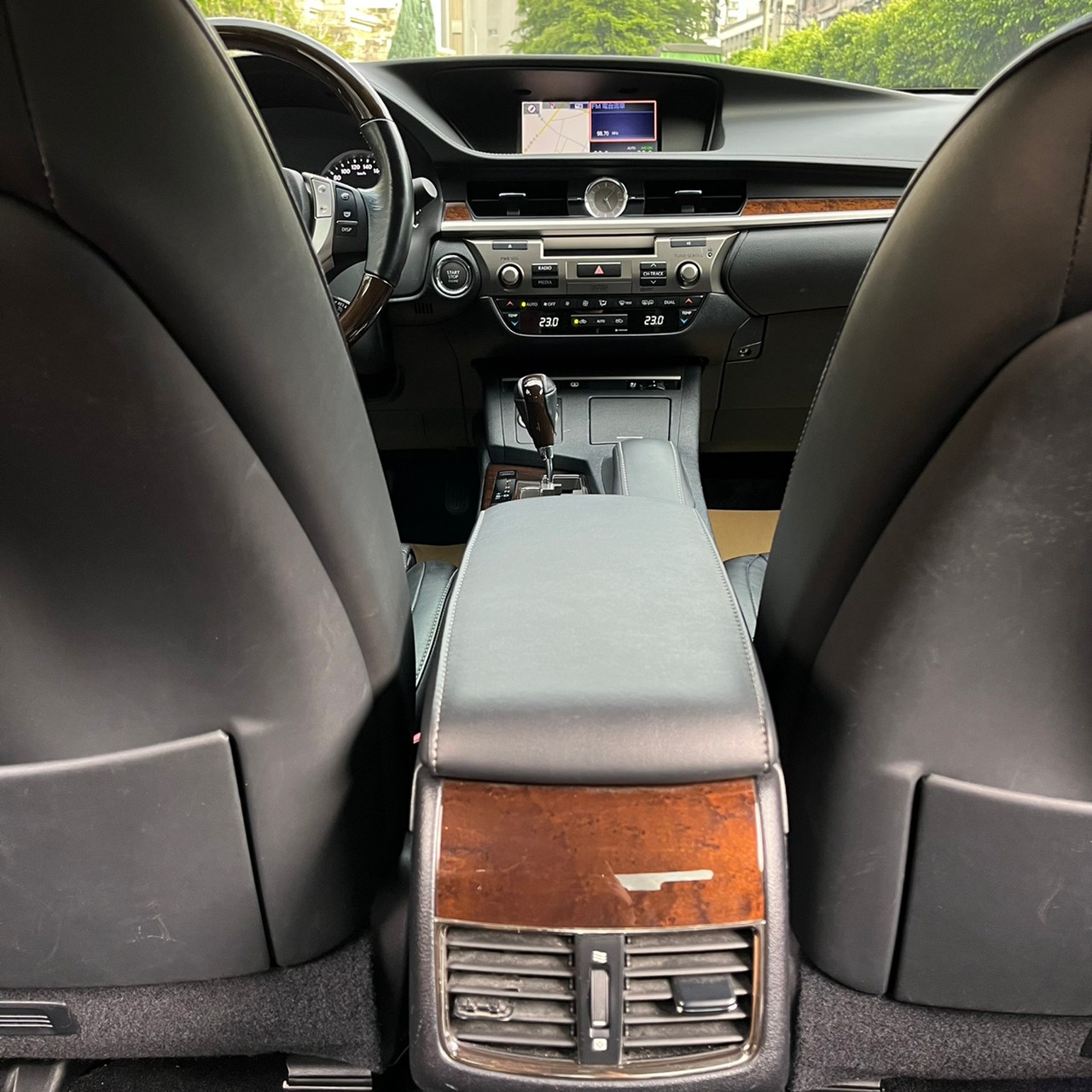 2015年LEXUS ES250可車換車〃零元購車〃免頭期款〃可全額貸款〃超貸拿現金  第17張相片