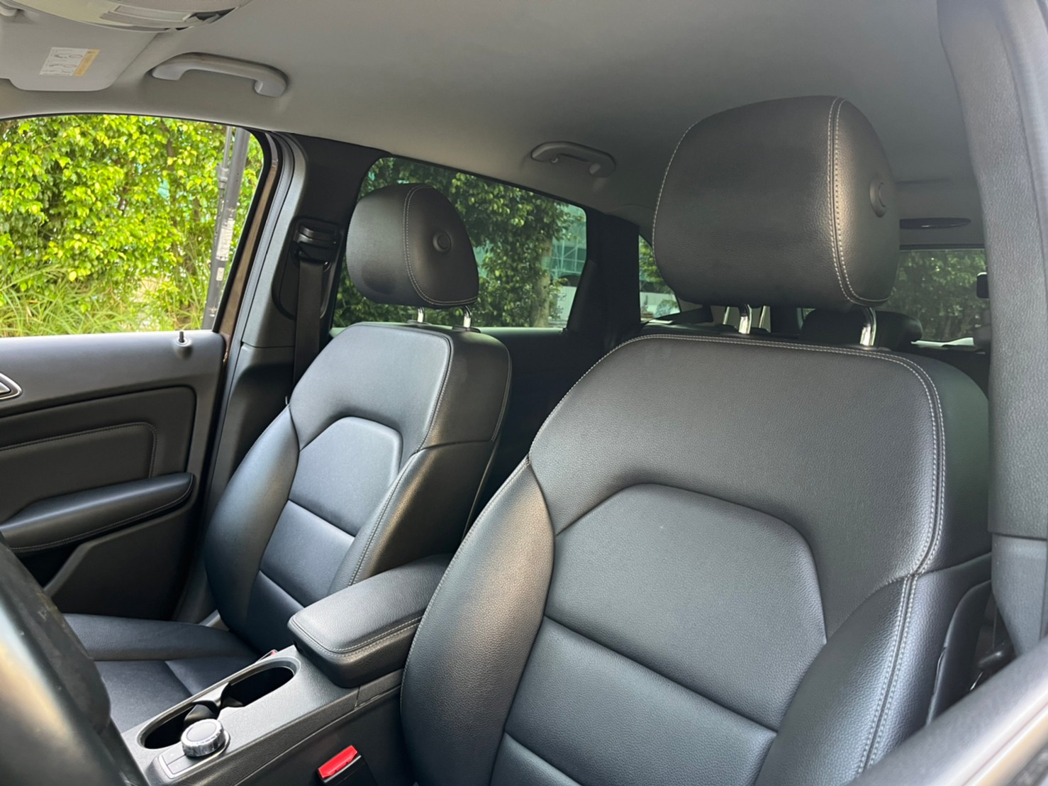 2015年MERCEDES BENZ B180可車換車〃零元購車〃免頭期款〃可全額貸款〃超貸拿現金〃車險辦理  第14張相片