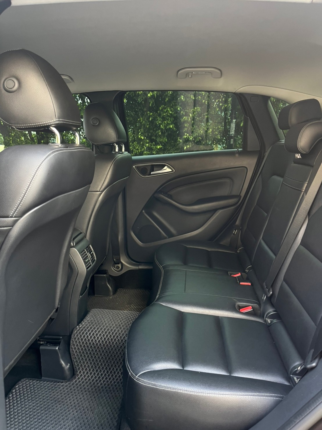 2015年MERCEDES BENZ B180可車換車〃零元購車〃免頭期款〃可全額貸款〃超貸拿現金〃車險辦理  第19張相片