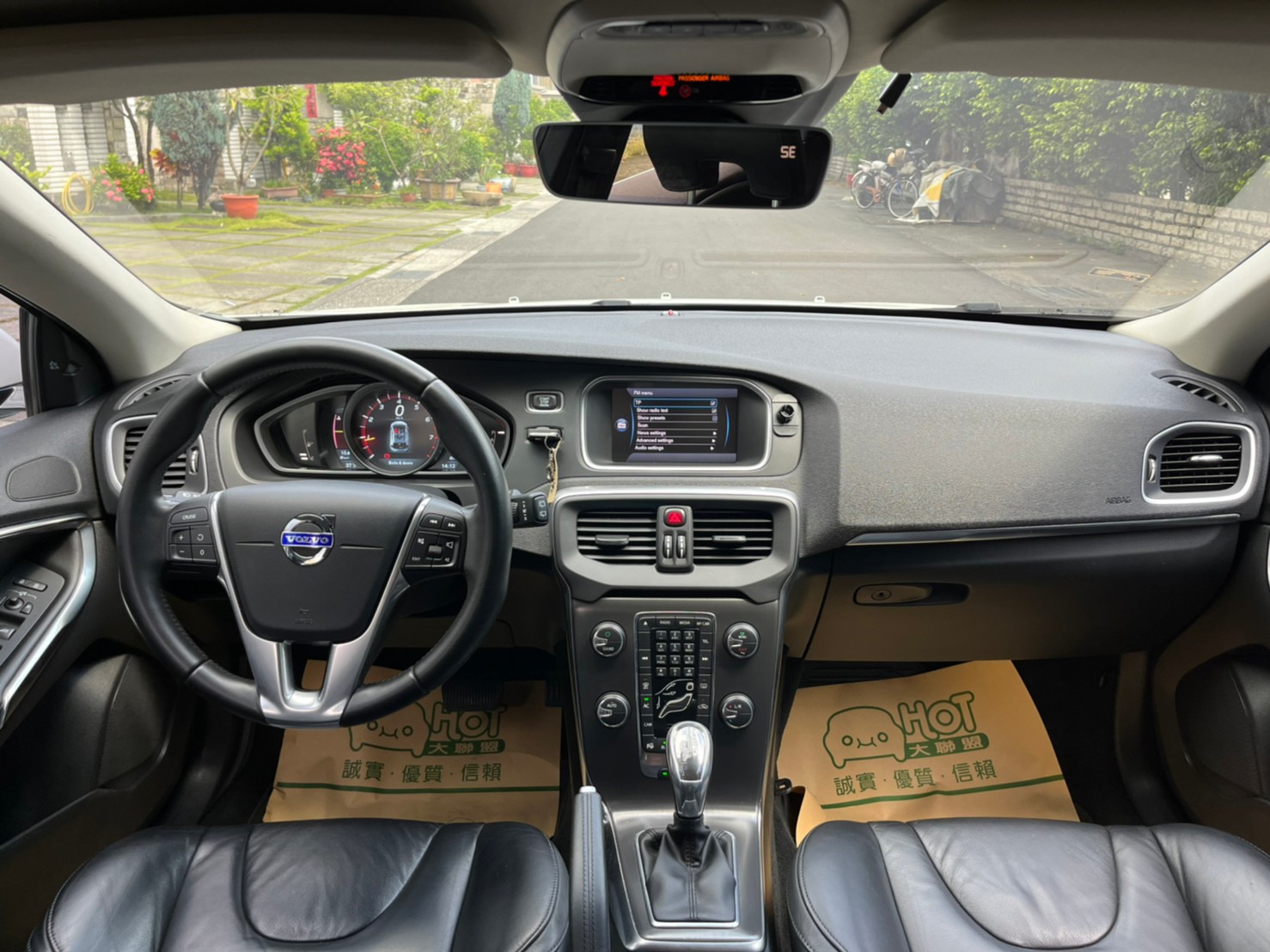 2013年VOLVO V40可車換車〃零元購車〃免頭期款〃可全額貸款〃超貸拿現金〃車險辦理  第10張相片