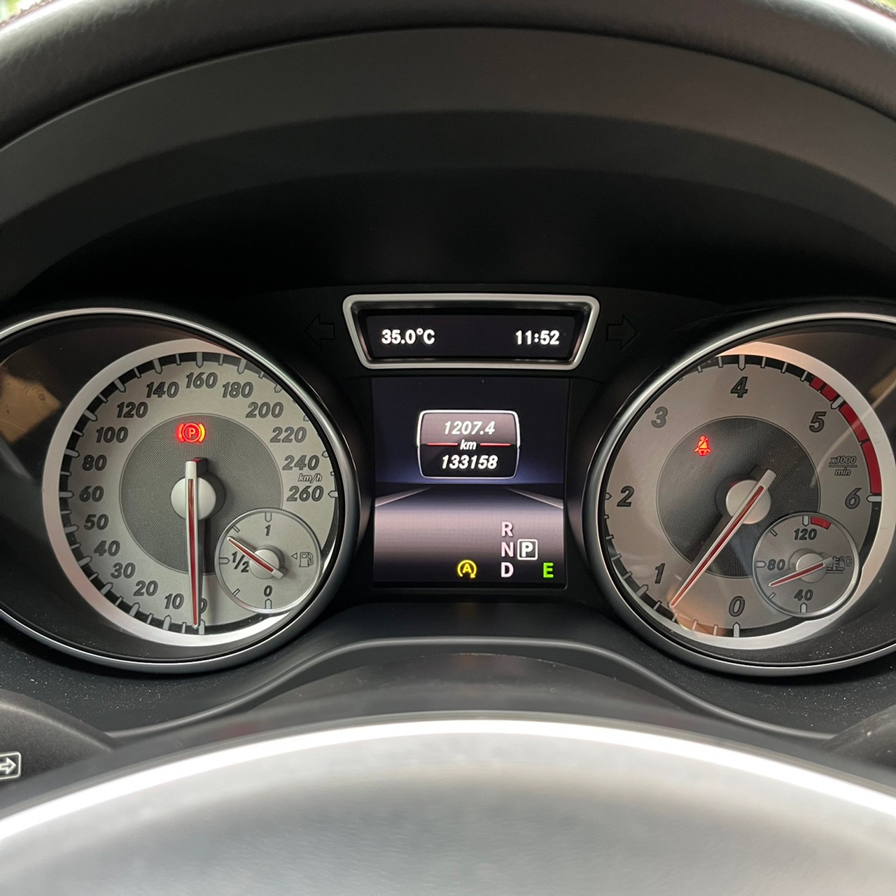 2015年MERCEDES BENZ GLA200 CDI可車換車〃零元購車〃免頭期款〃可全額貸款〃超貸拿現金〃車險代辦  第9張相片