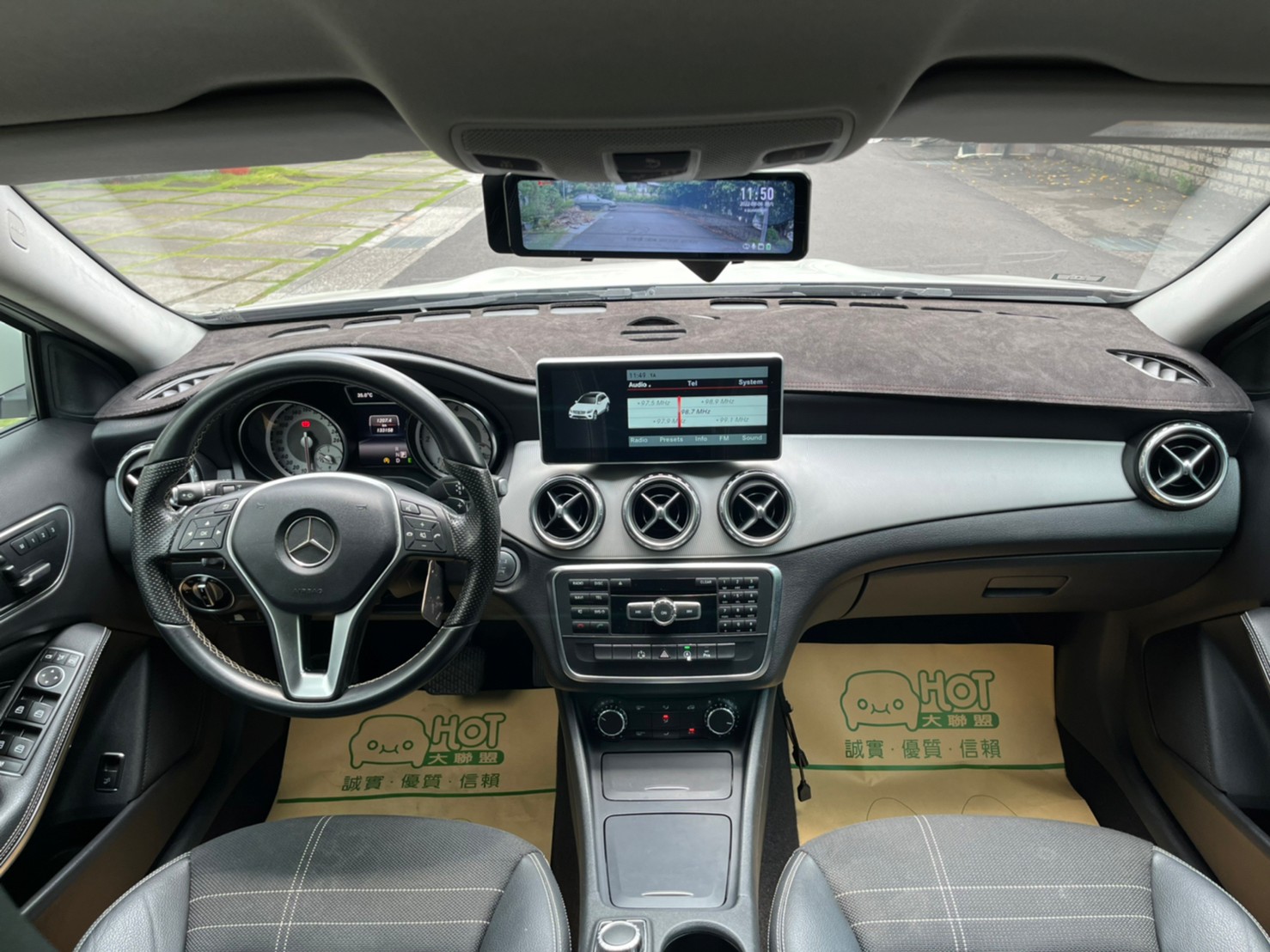 2015年MERCEDES BENZ GLA200 CDI可車換車〃零元購車〃免頭期款〃可全額貸款〃超貸拿現金〃車險代辦  第16張相片