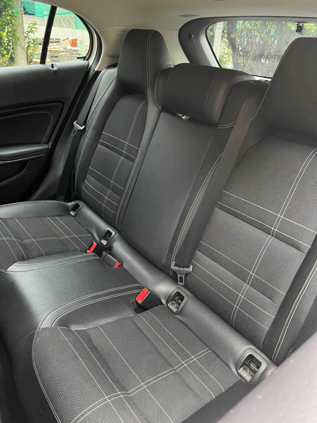 2015年MERCEDES BENZ GLA200 CDI可車換車〃零元購車〃免頭期款〃可全額貸款〃超貸拿現金〃車險代辦  第18張相片