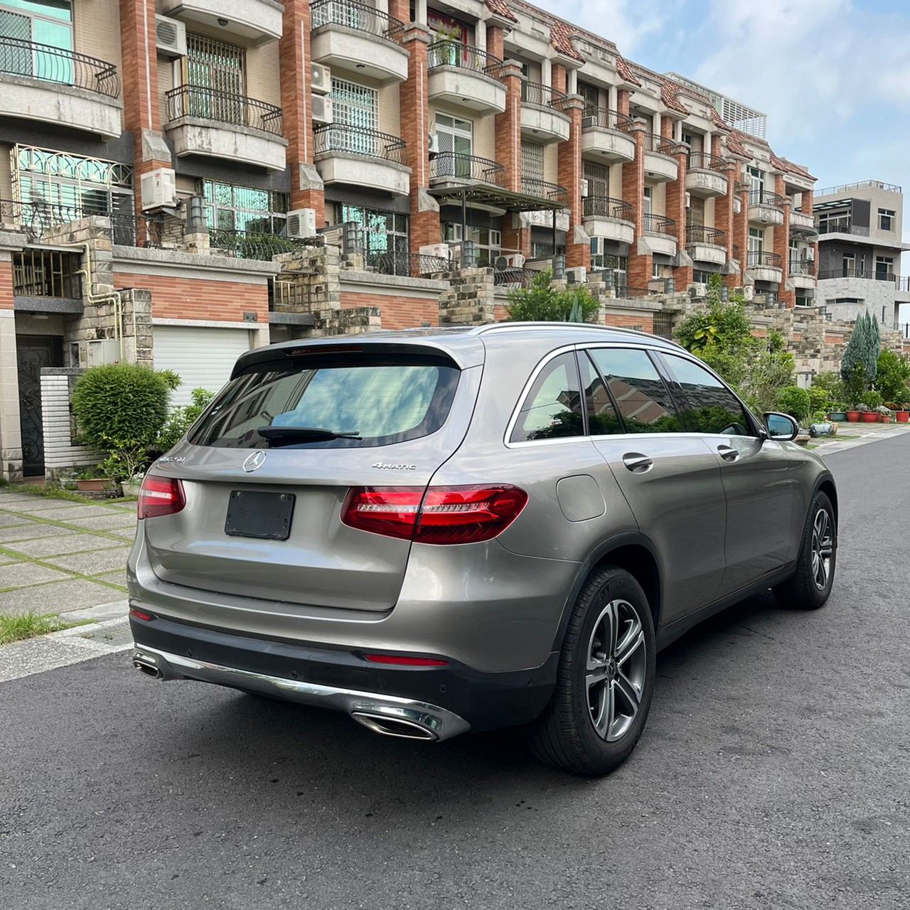2019年MERCEDES BENZ GLC250 4MATIC可車換車〃零元購車〃免頭期款〃可全額貸款〃超貸拿現金〃車險辦理  第5張相片