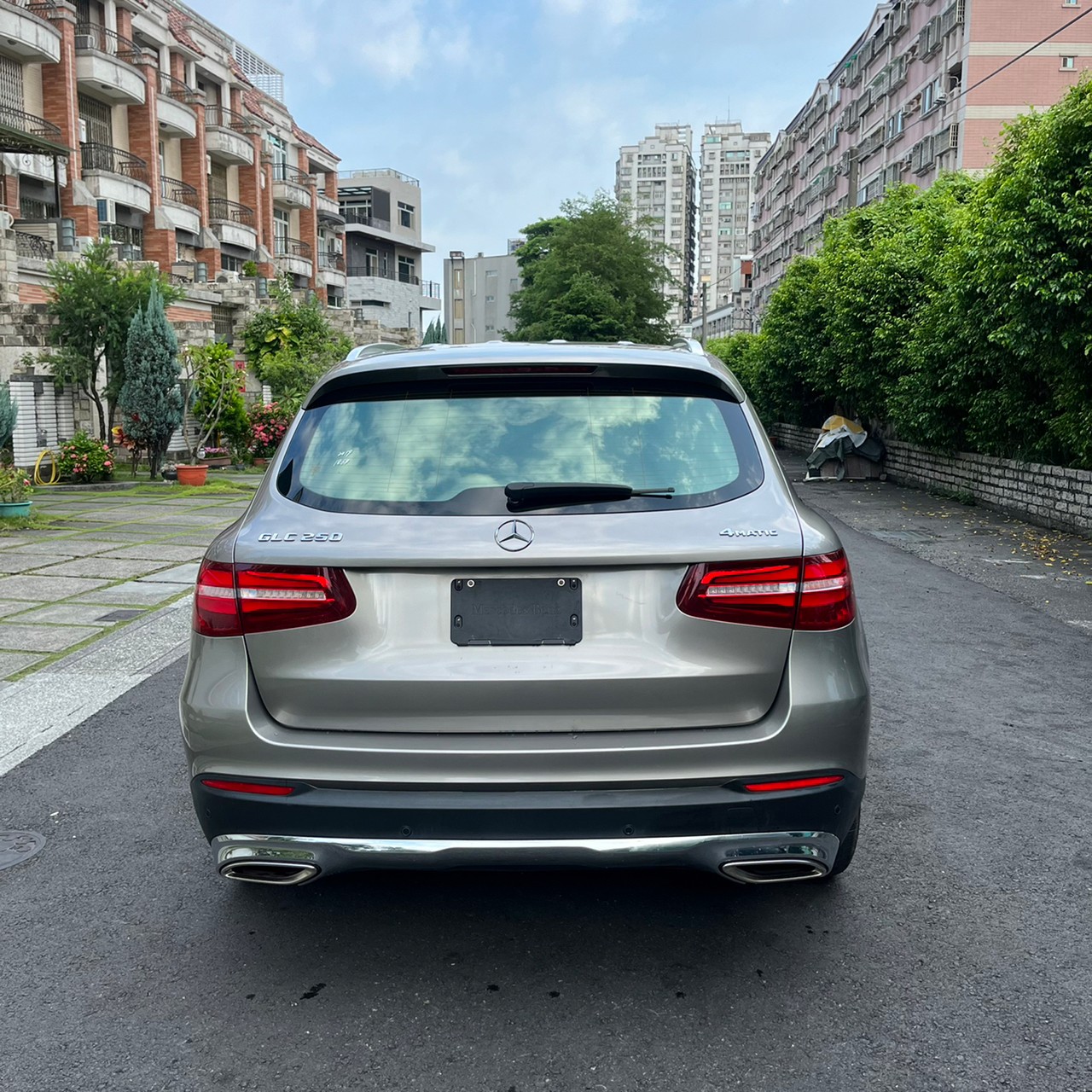 2019年MERCEDES BENZ GLC250 4MATIC可車換車〃零元購車〃免頭期款〃可全額貸款〃超貸拿現金〃車險辦理  第6張相片