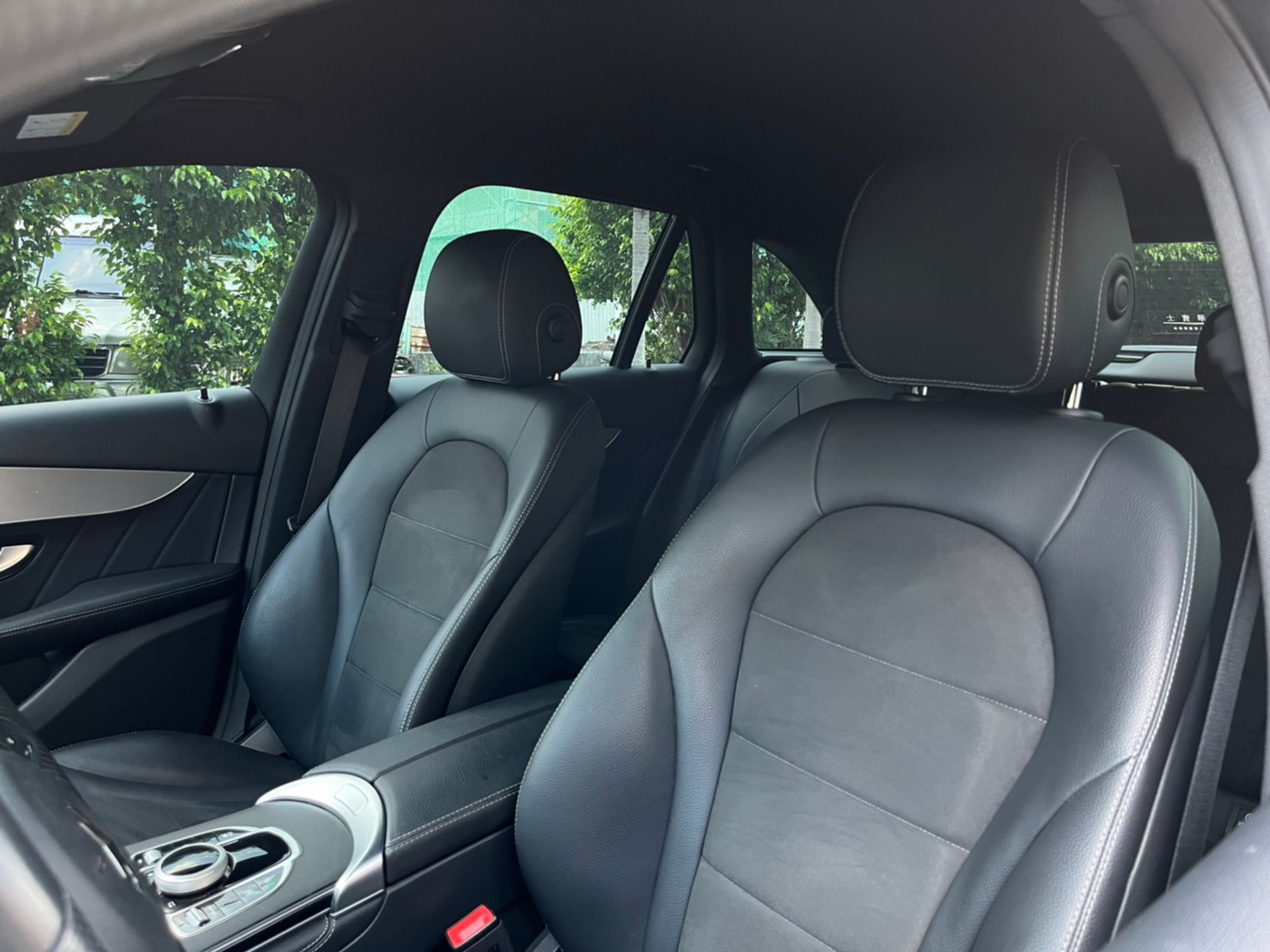 2019年MERCEDES BENZ GLC250 4MATIC可車換車〃零元購車〃免頭期款〃可全額貸款〃超貸拿現金〃車險辦理  第15張相片