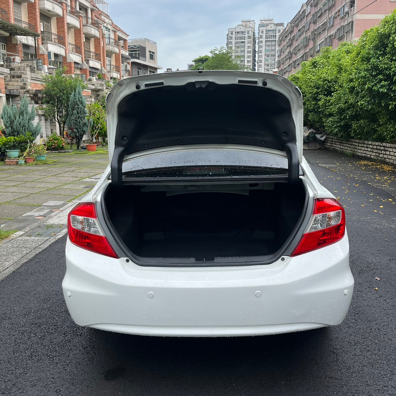 2015年HONDA CIVIC可車換車〃零元購車〃免頭期款〃可全額貸款〃超貸拿現金〃車險辦理  第6張相片