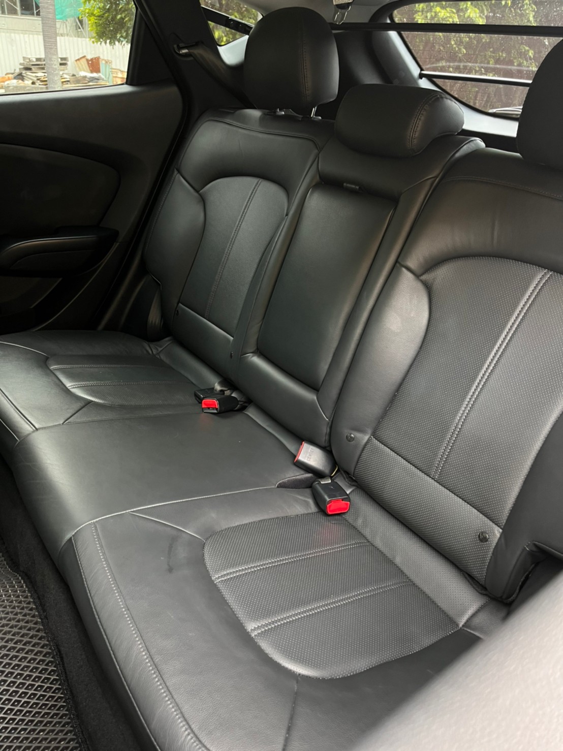 2016年HYUNDAI IX35可車換車〃零元購車〃免頭期款〃可全額貸款〃超貸拿現金〃車險辦理  第9張相片