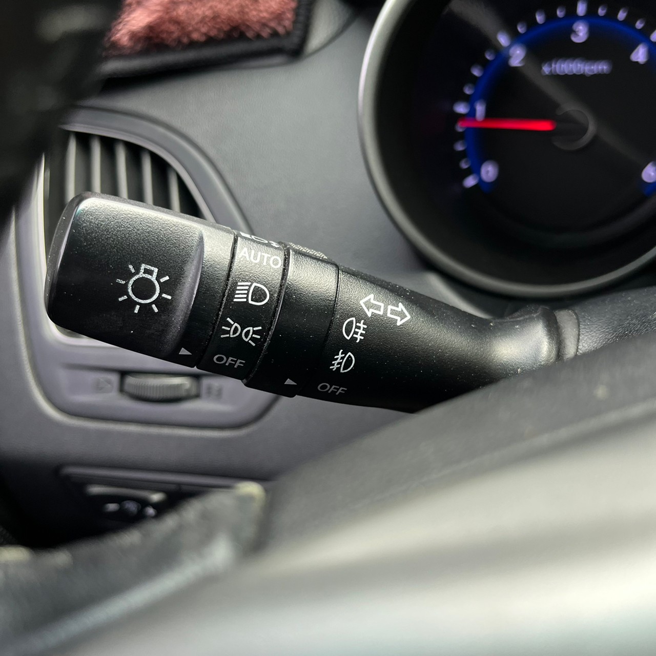 2016年HYUNDAI IX35可車換車〃零元購車〃免頭期款〃可全額貸款〃超貸拿現金〃車險辦理  第12張相片