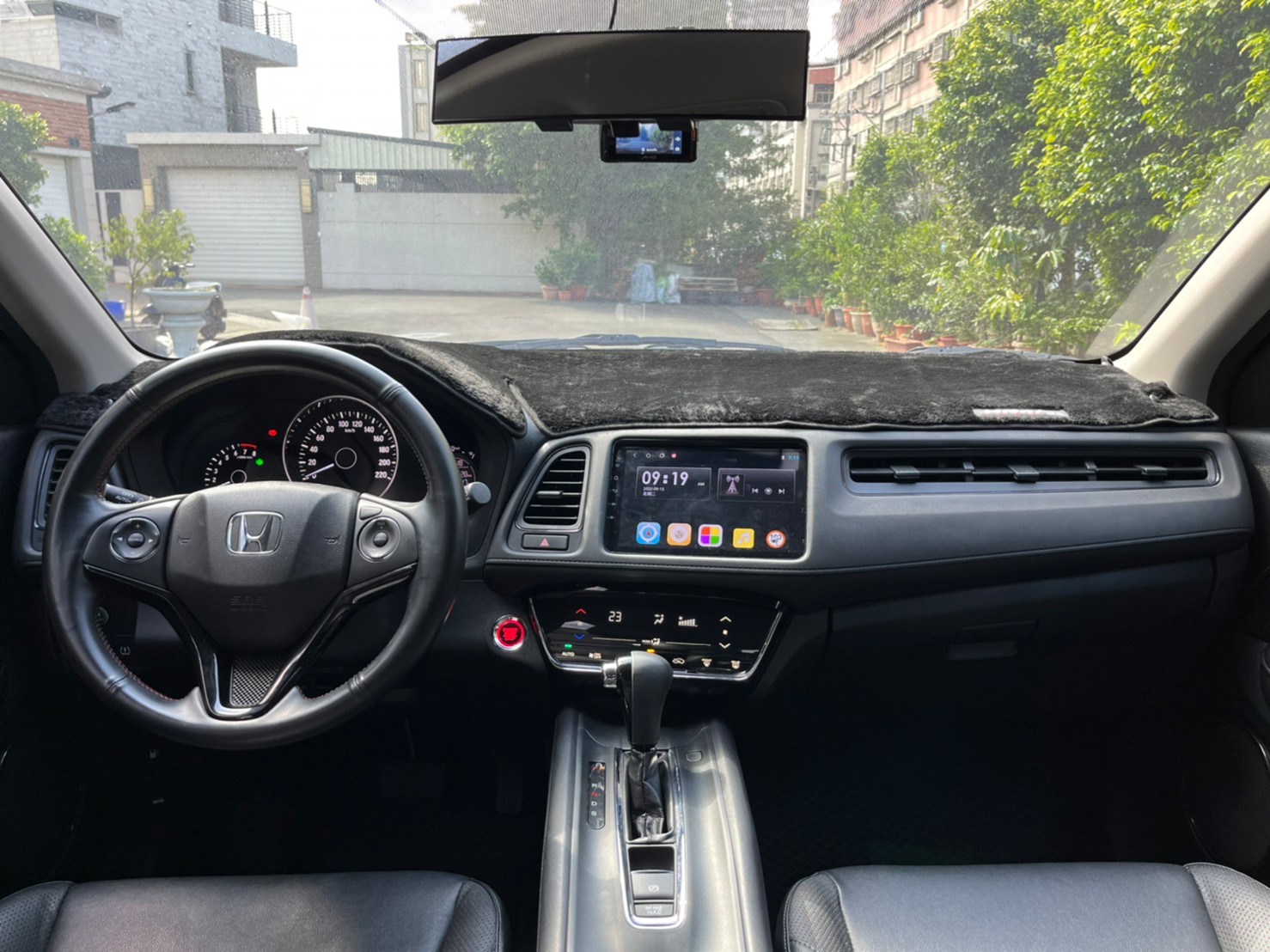 2019年HONDA HRV可車換車〃零元購車〃免頭期款〃可全額貸款〃超貸拿現金〃車險辦理  第17張相片