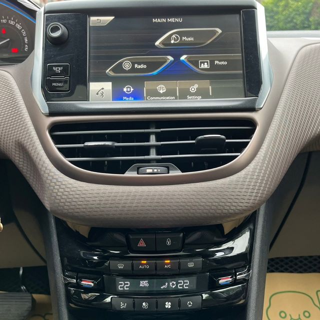 PEUGEOT寶獅 2008  第13張相片