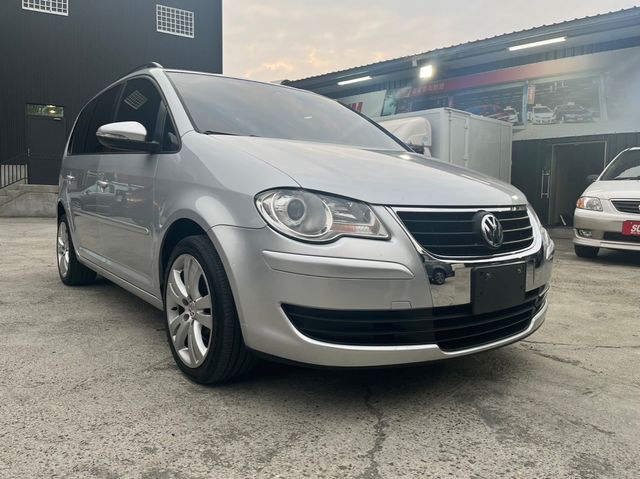 VOLKSWAGEN福斯 TOURAN  第1張相片