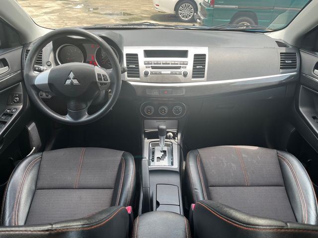 MITSUBISHI三菱 LANCER IO  第9張相片