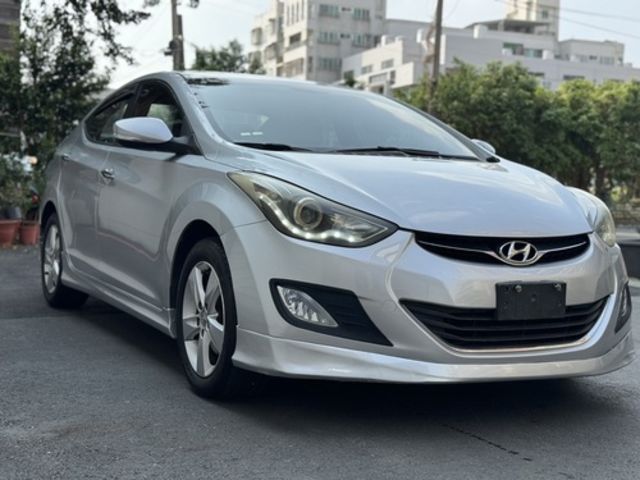 HYUNDAI現代 ELANTRA  第1張相片