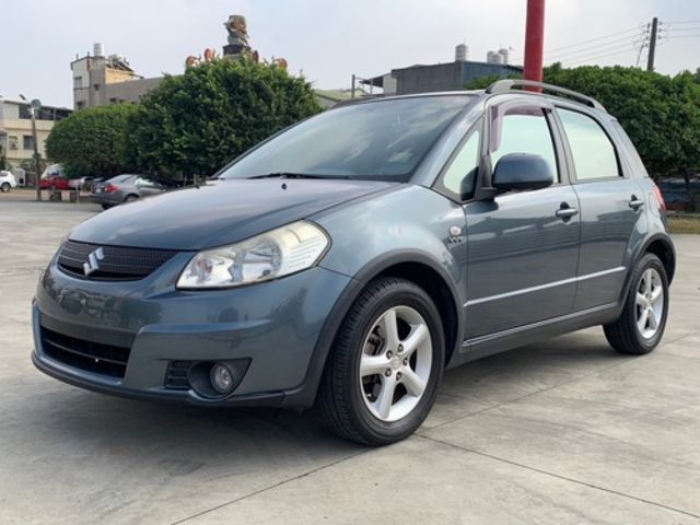 SUZUKI鈴木 SX4  第2張相片