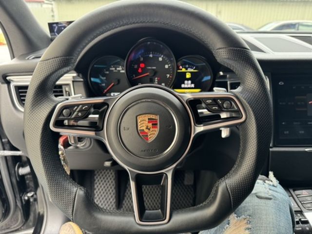 PORSCHE保時捷 MACAN  第12張相片
