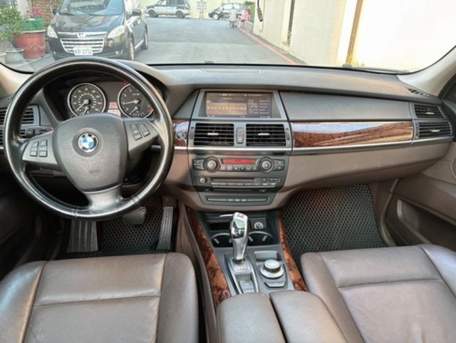 BMW寶馬 X5  第9張相片