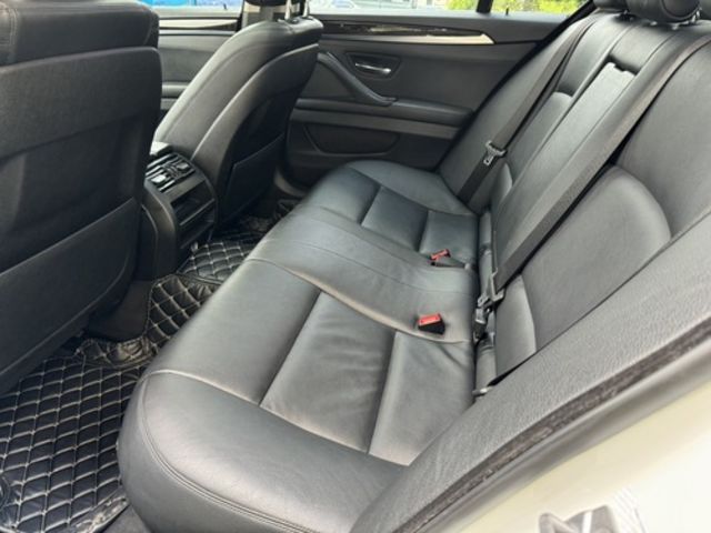 BMW寶馬 528I  第8張相片