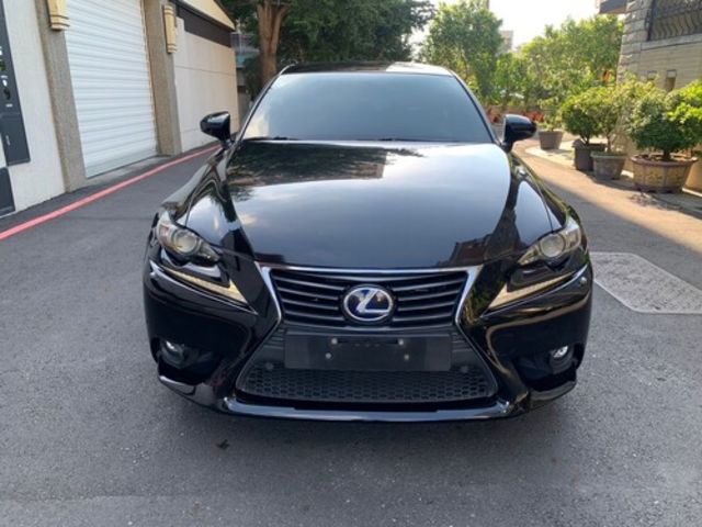 LEXUS凌志 IS 300H  第3張相片