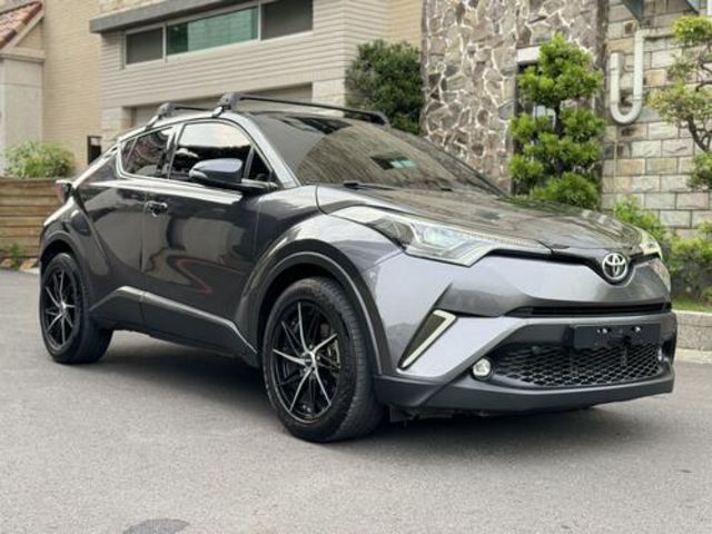 TOYOTA豐田 C-HR  第1張相片