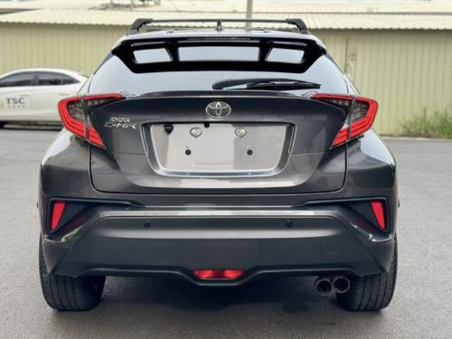 TOYOTA豐田 C-HR  第5張相片