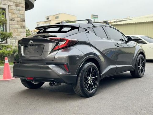 TOYOTA豐田 C-HR  第6張相片