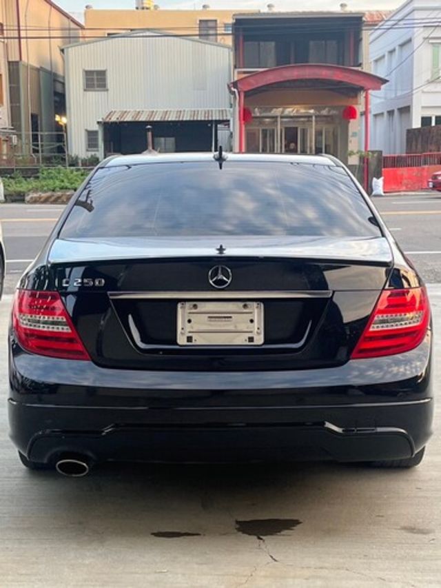 M-BENZ賓士 C250  第5張相片