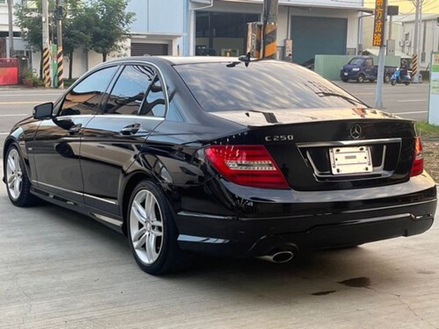 M-BENZ賓士 C250  第6張相片