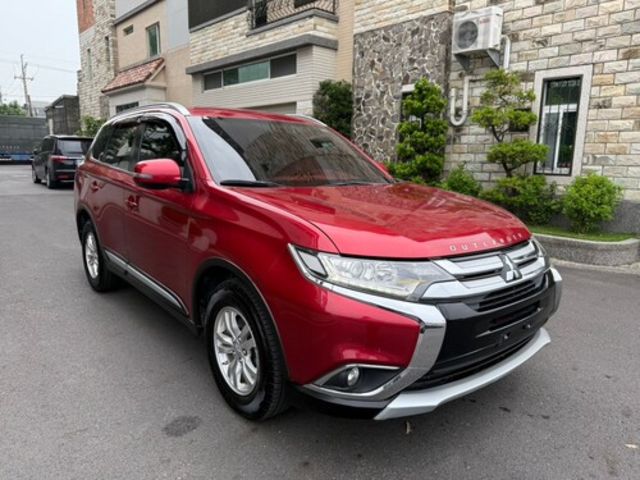 MITSUBISHI三菱 OUTLANDER  第1張相片