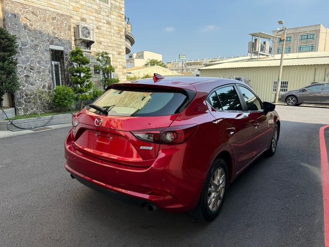 MAZDA馬自達 MAZDA 3  第2張相片
