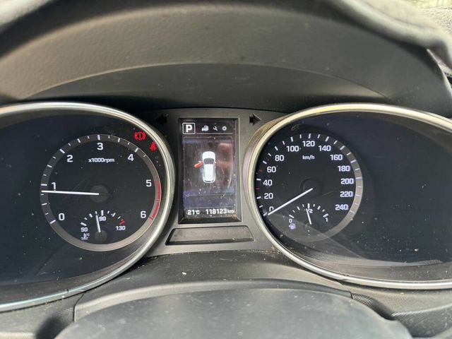 HYUNDAI現代 SANTA FE  第2張相片