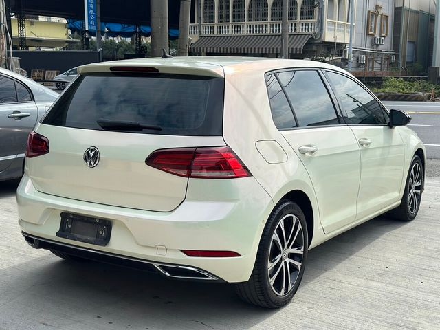 VOLKSWAGEN福斯 GOLF  第2張相片