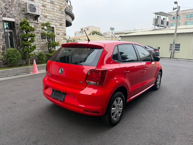 VOLKSWAGEN福斯 POLO  第2張相片