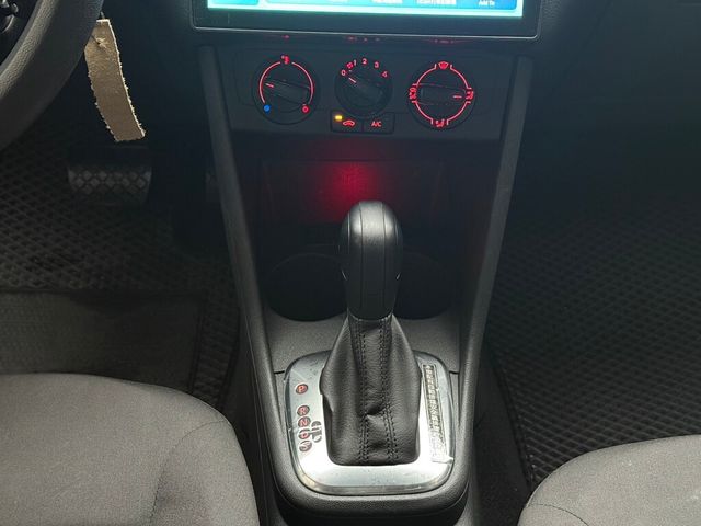 VOLKSWAGEN福斯 POLO  第10張相片