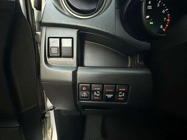 MAZDA馬自達 MAZDA 5  第10張相片
