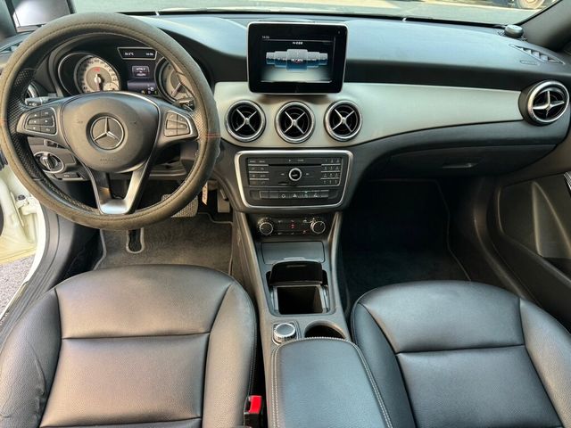 M-BENZ賓士 CLA220 CDI  第5張相片